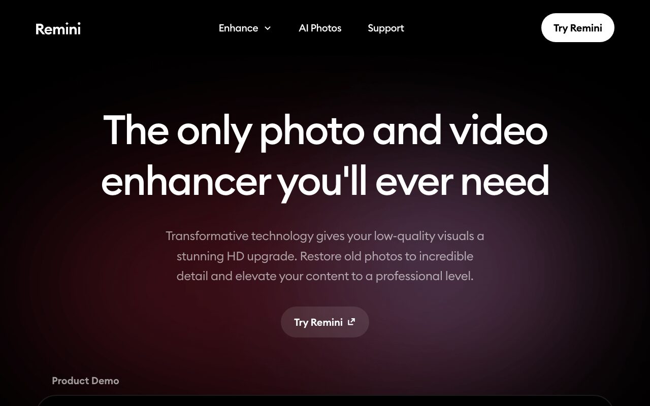 Скриншот главной страницы приложения Remini — редактора и улучшателя фото и видео
